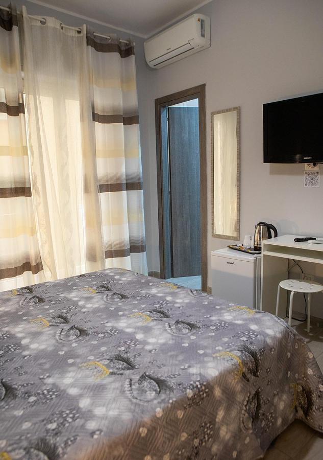 Zuroli Suite Napoli Bagian luar foto