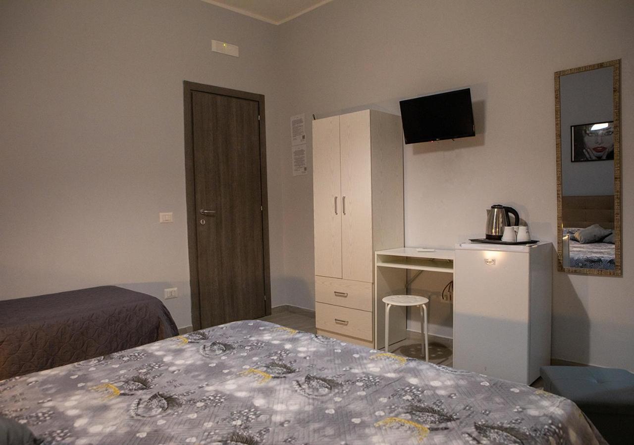 Zuroli Suite Napoli Bagian luar foto