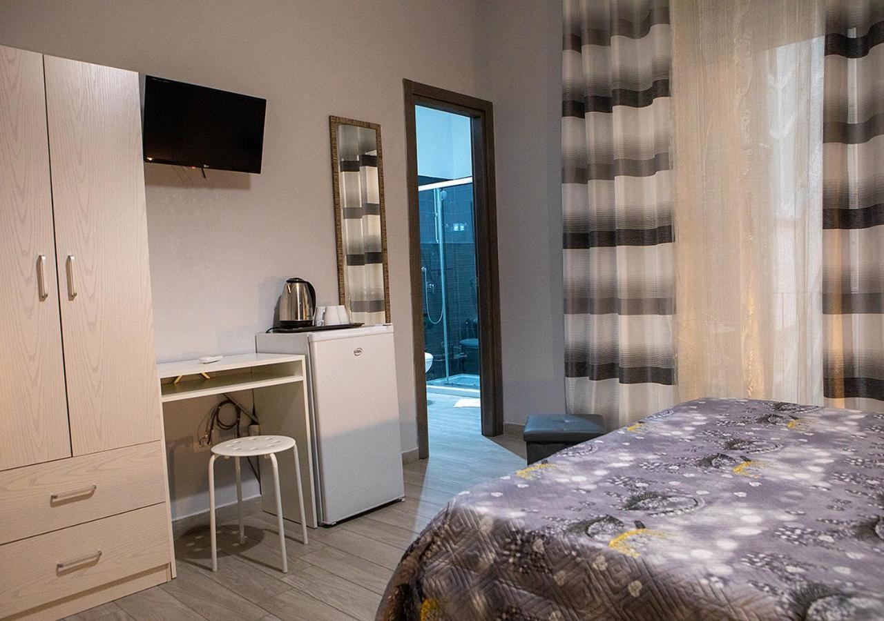 Zuroli Suite Napoli Bagian luar foto