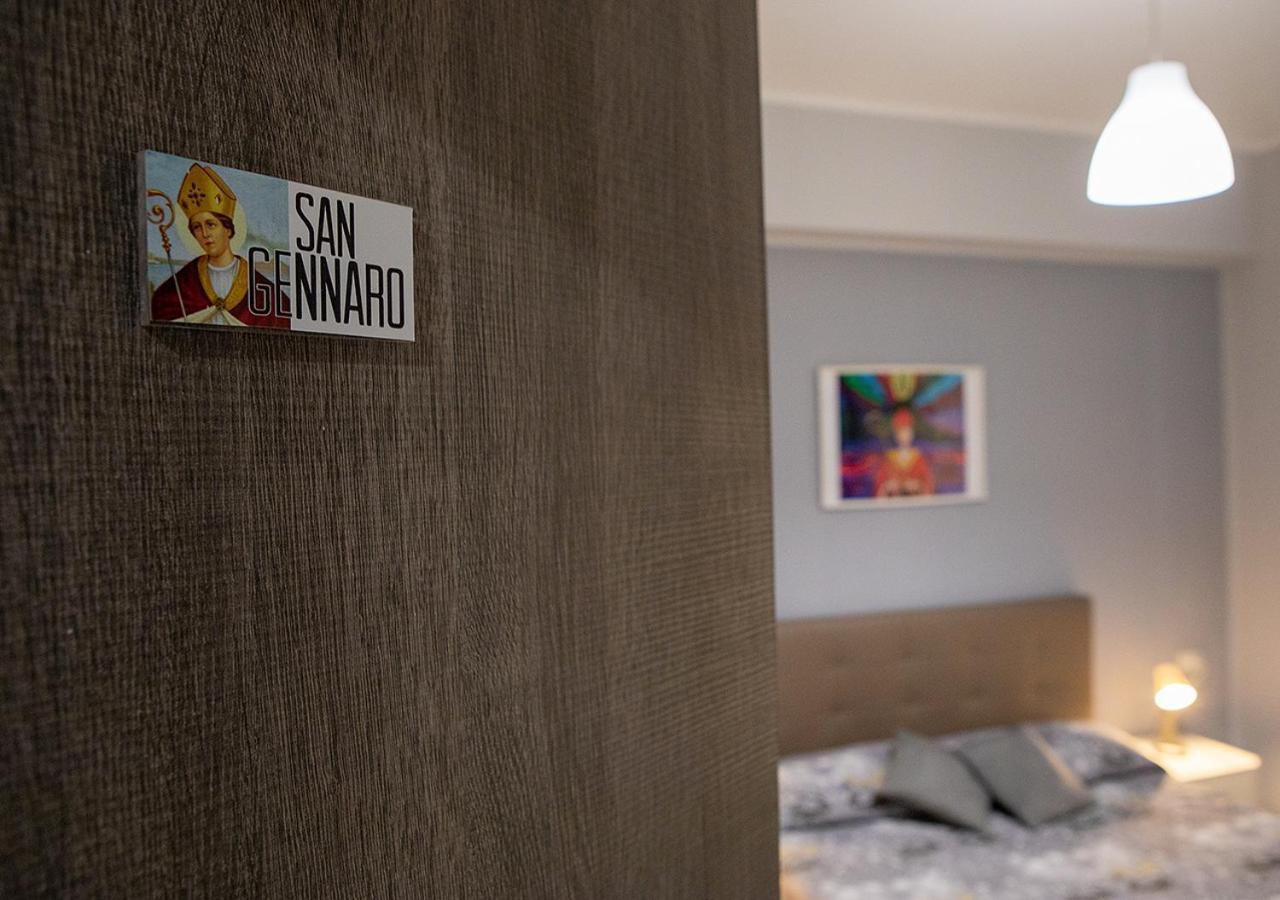 Zuroli Suite Napoli Bagian luar foto